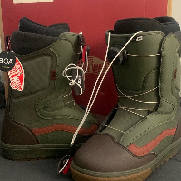 Vans Other - Vans Snowboard Boots Size 9.5 Brand new